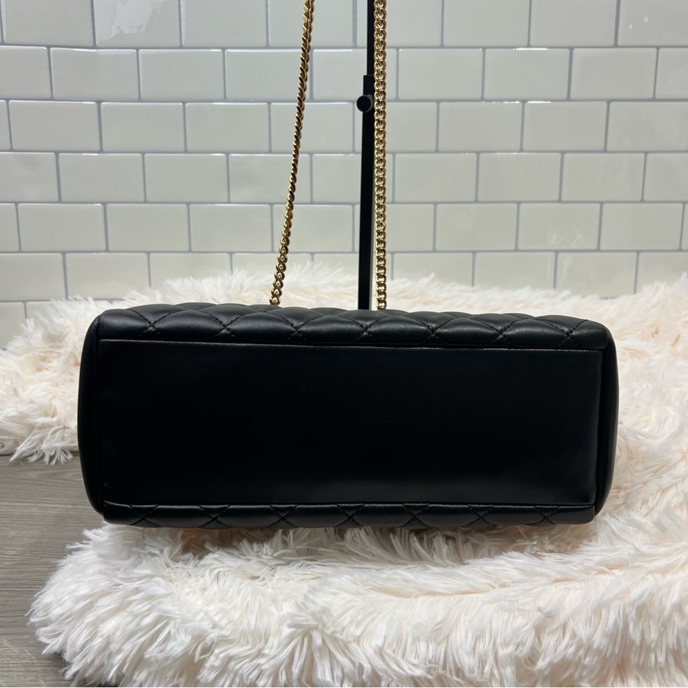 💕Host Pick💕 Versace Nappa Leather Medusa Tote Handbag - Picture 6 of 10